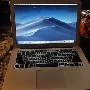 Apple MacBook Air 13” (early 2015)